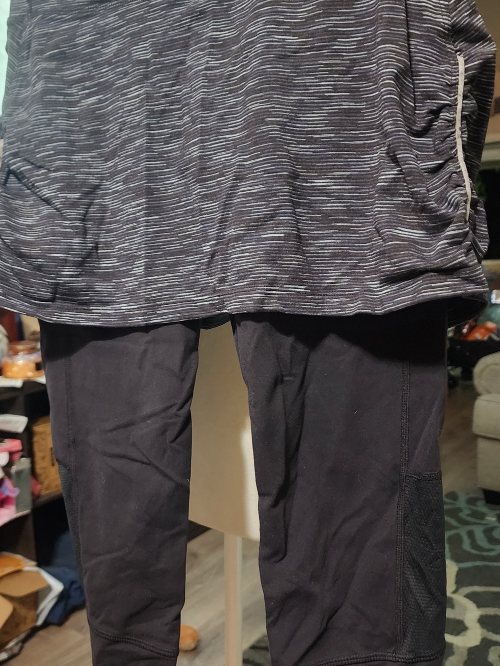 Athleta Black Capri Leggings with Skirt Sz Sm